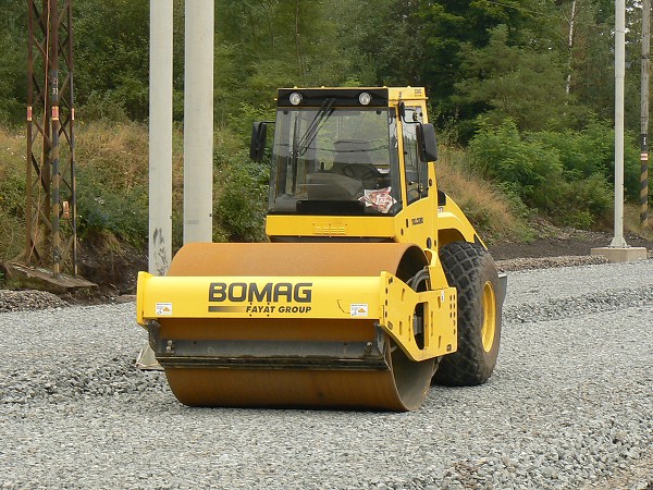 Válec BOMAG