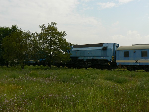 Kolejový jeřáb EDK 750
