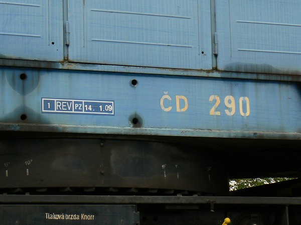 Kolejový jeřáb EDK 750