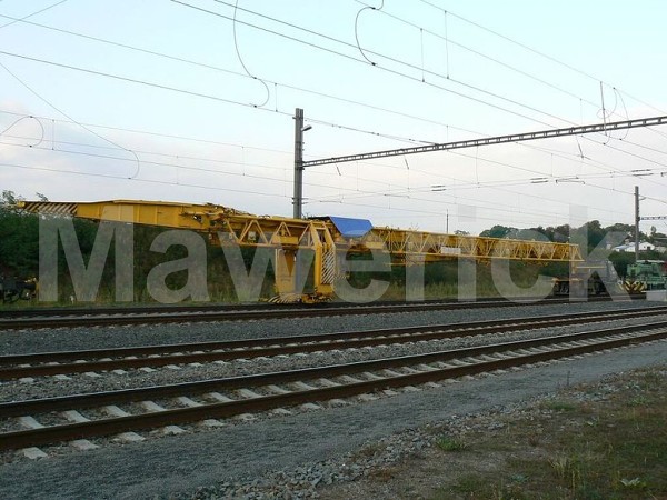 Pokladač kolejových polí PKP 25/20i