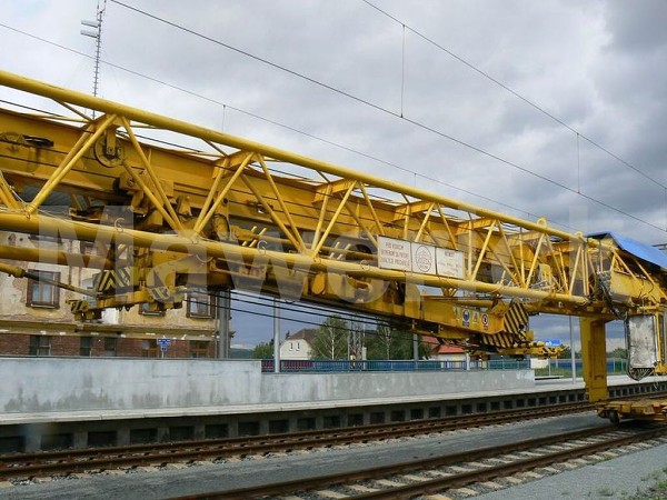 Pokladač kolejových polí PKP 25/20i